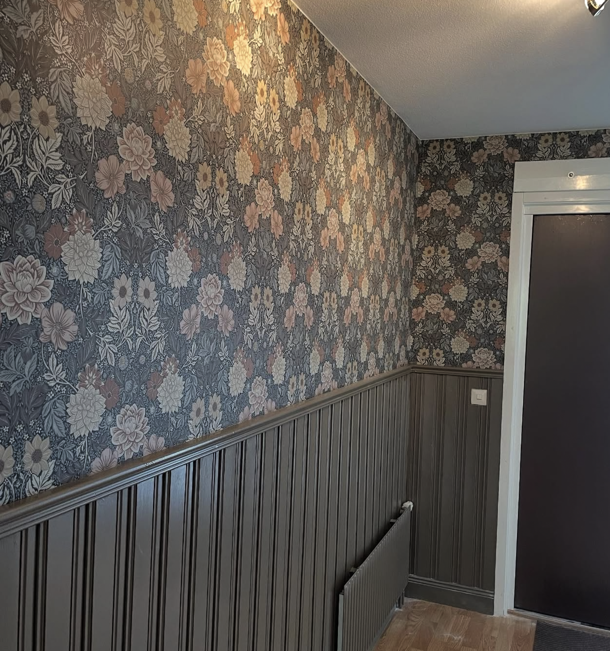 Linds måleri - Målning, tapetsering och microcement i Gävle Linds måleri - Målning, tapetsering och microcement i Gävle